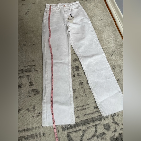 Zara size 0 NWT Straight Leg White Jeans - Picture 6 of 7